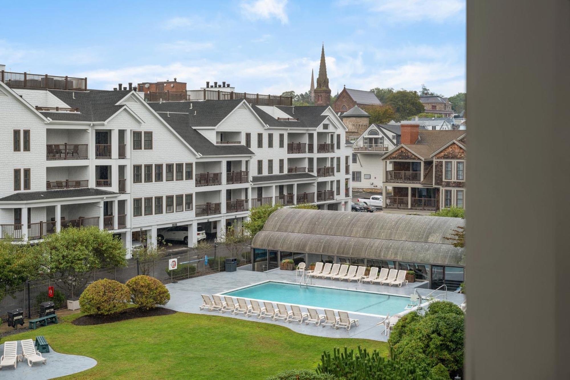 Club Wyndham Newport Onshore Eksteriør bilde